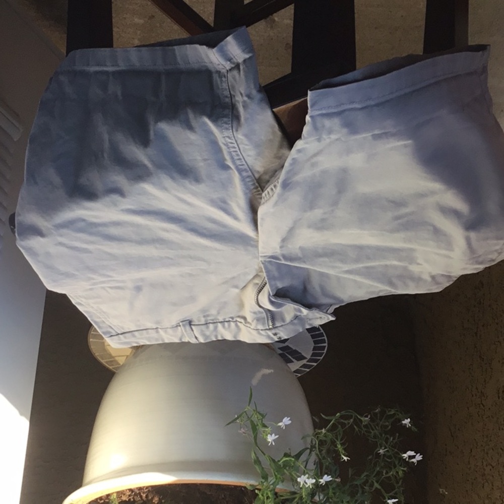 Gap khaki shorts